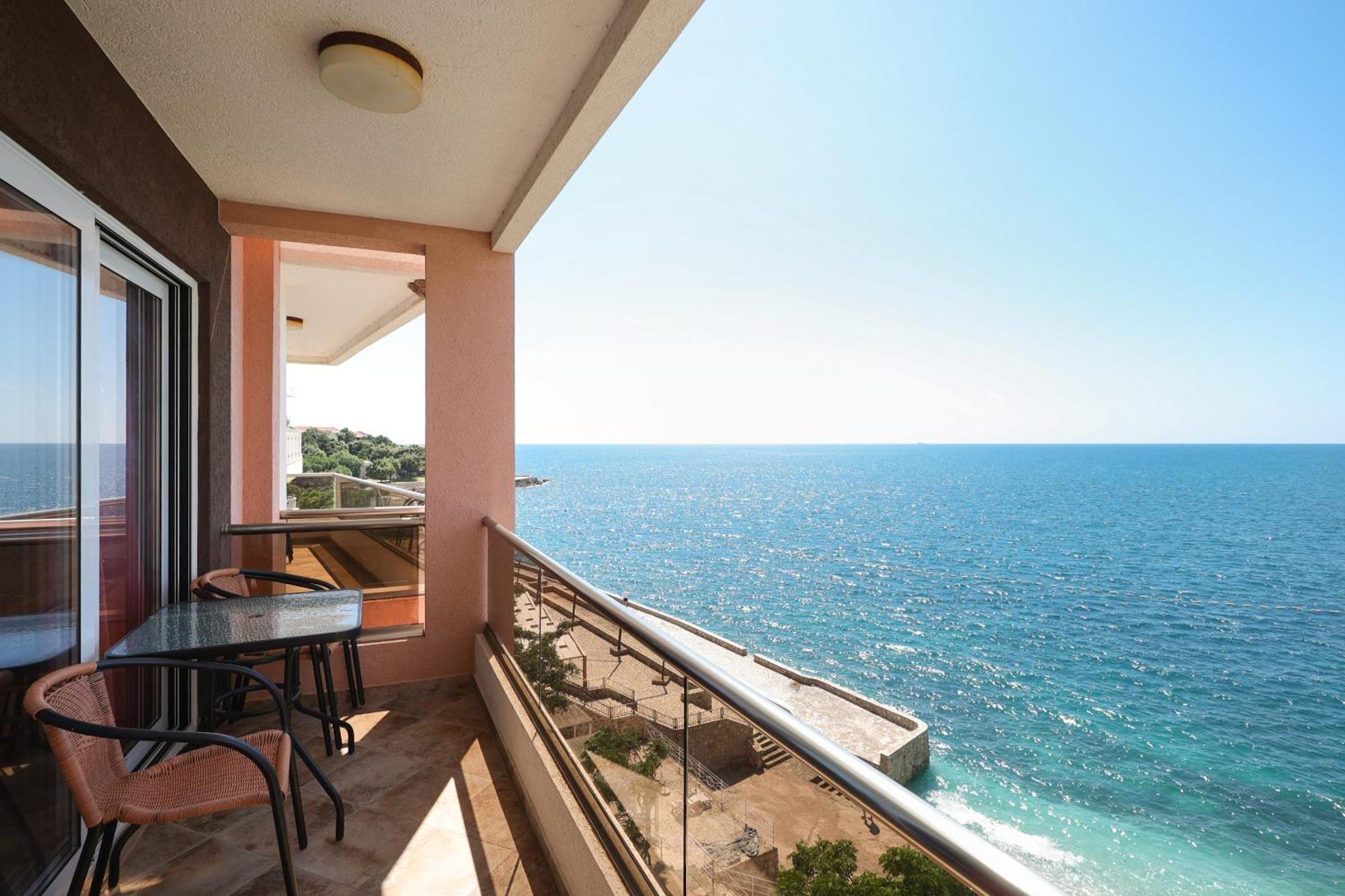 Athos Apartments Dobre Vode โดบราวอดา ภายนอก รูปภาพ