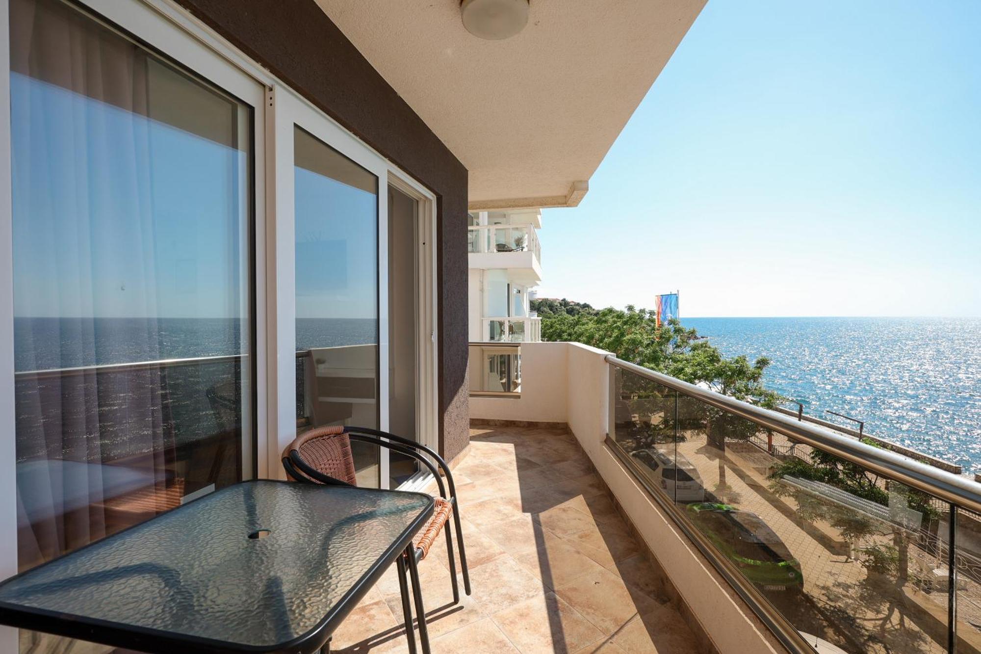 Athos Apartments Dobre Vode โดบราวอดา ห้อง รูปภาพ