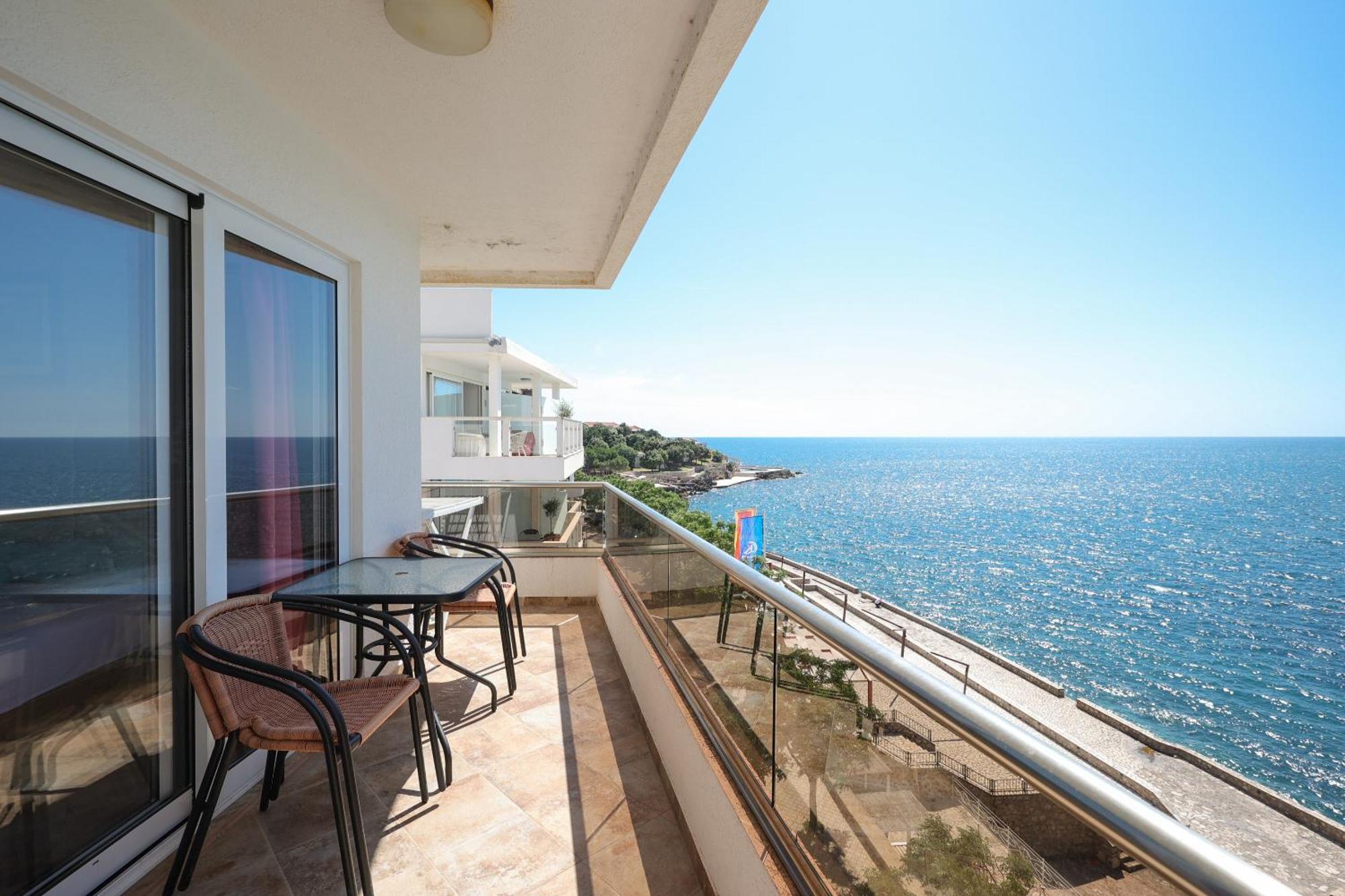 Athos Apartments Dobre Vode โดบราวอดา ภายนอก รูปภาพ